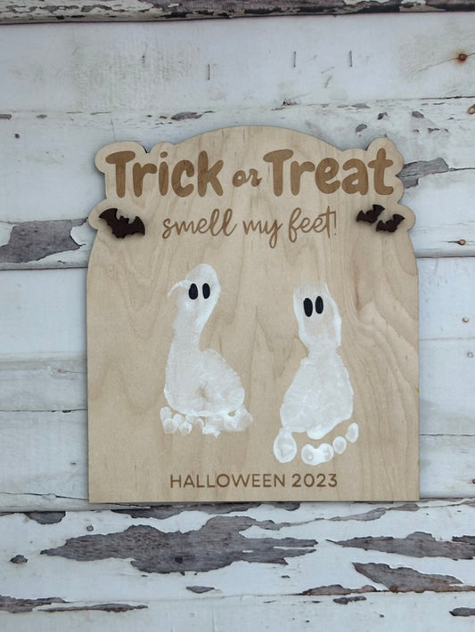 Halloween DIY - Handprints and Footprints