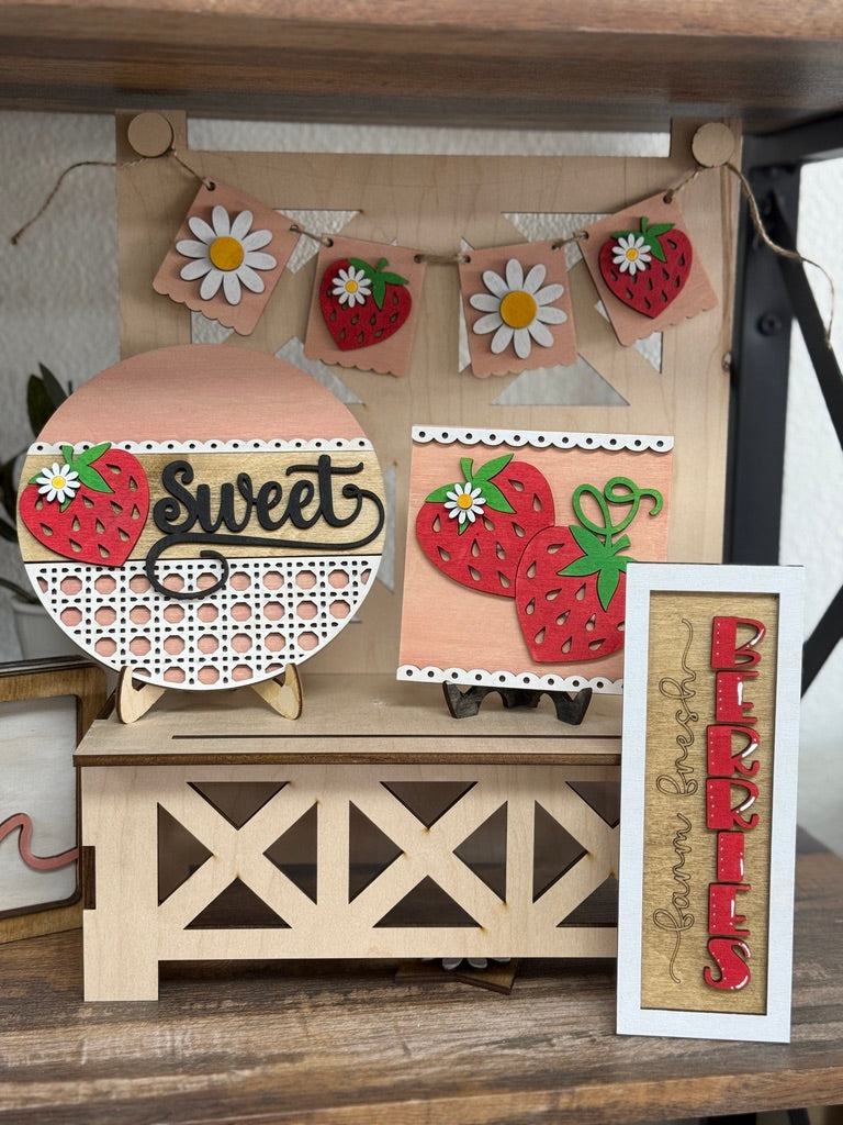 Strawberry Tier Tray Set