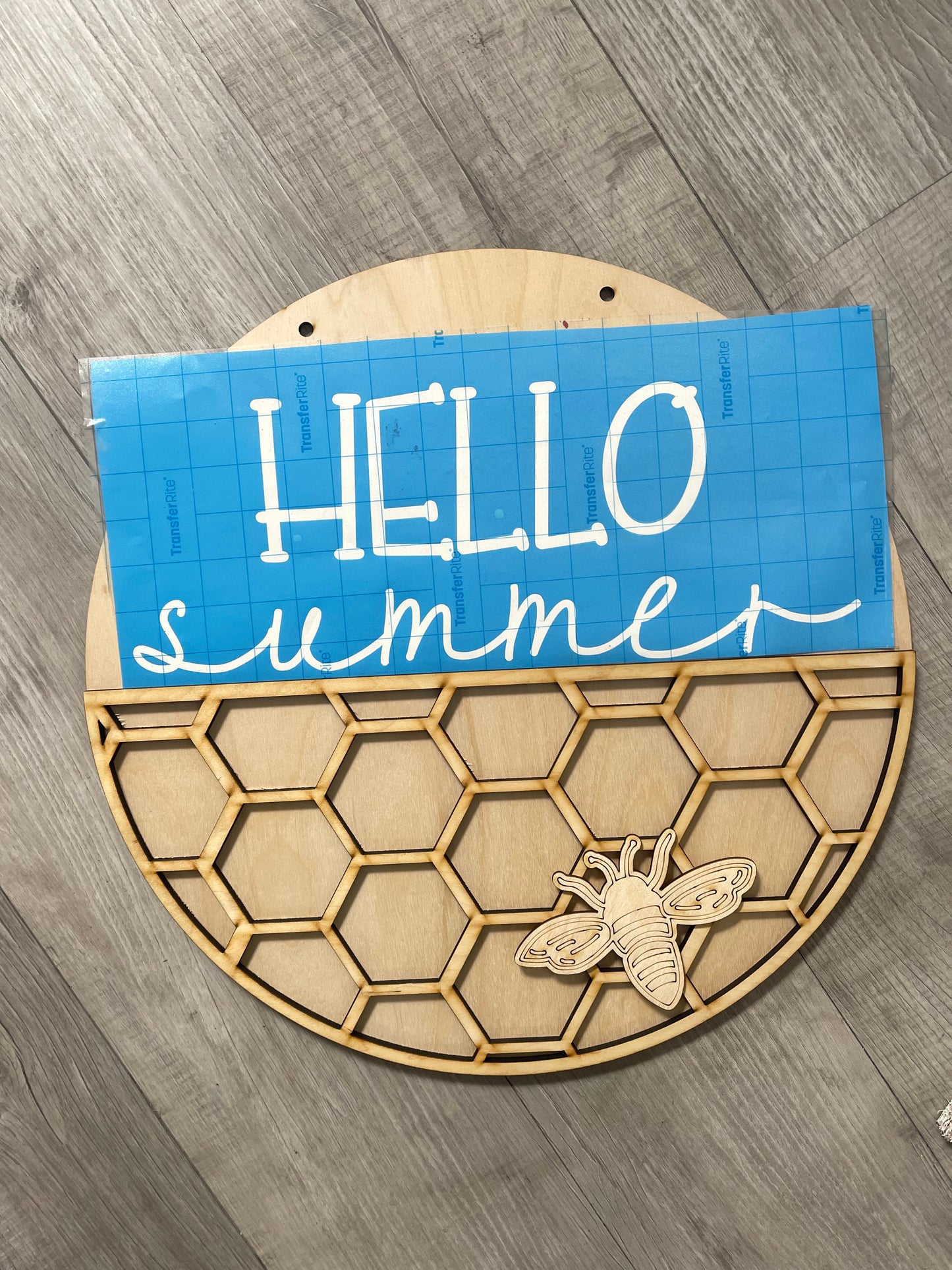 Hello Summer Bee Sign