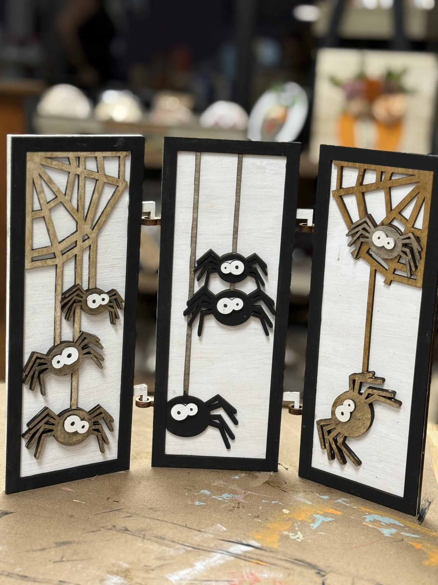 Spider Trifold Sitter