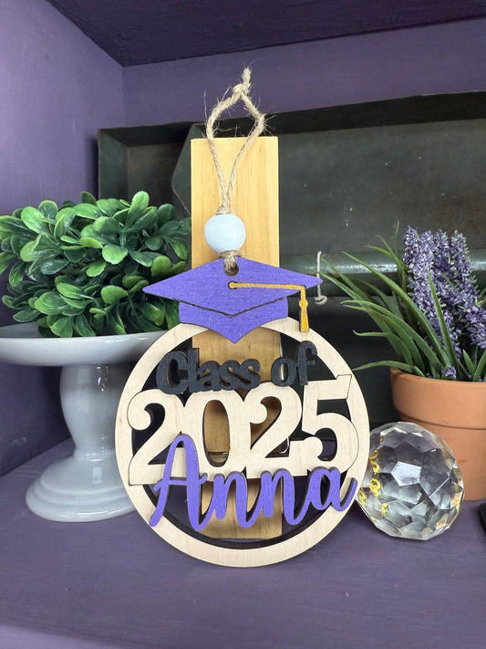 Graduation Ornament- COMES FINISHED