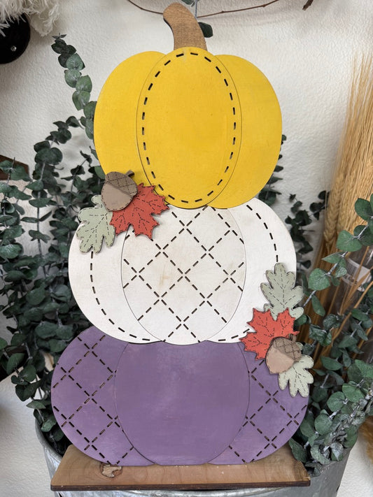Quilted Stacked Pumpkins Shelf Sitter