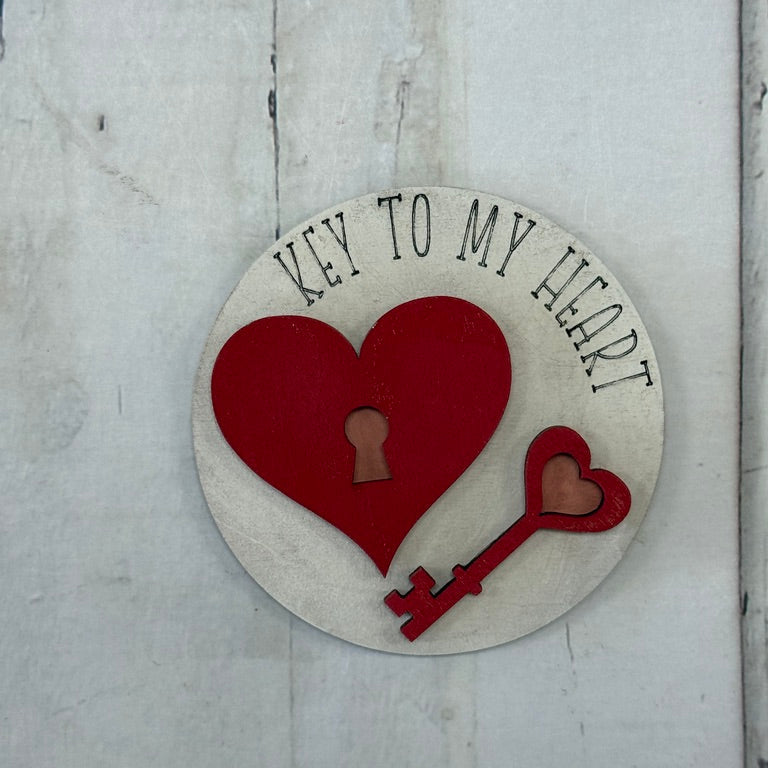 Interchangeable Gnome Center Insert - Heart with key