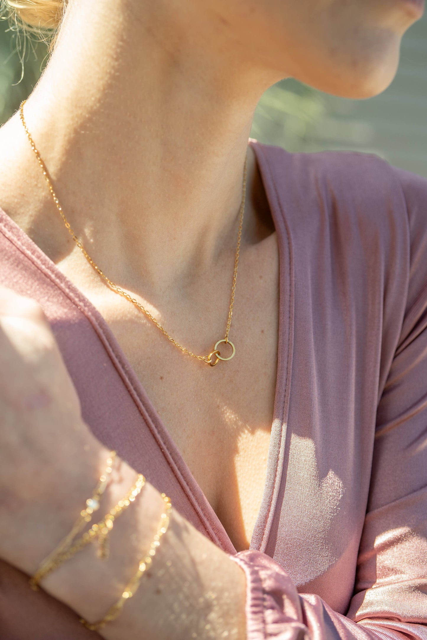 18K Gold PVD Stainless Steel Interlocked Rings Necklace