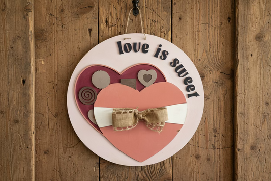 'Love is Sweet'-Door Hanger